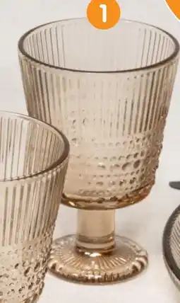 b&m Verre à pied noir fumé motif en relief offre