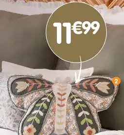 b&m Coussin papillon brodé offre