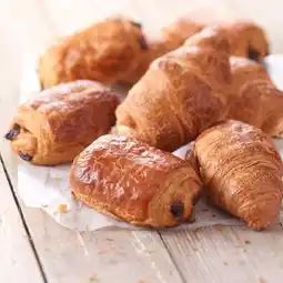 Carrefour Carrefour 8 croissants et 8 pains aux chocolat offre