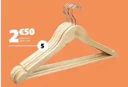 Gifi 5 cintres en bois offre