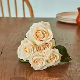 Carrefour Fleur bouquet de 5 roses equateur offre