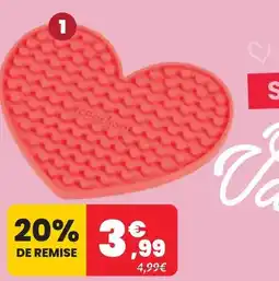 Animalis Coockoo tapis à lécher en forme de coeur - rouge offre