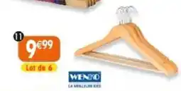 Maximo 6 cintres en bois forme galbée offre