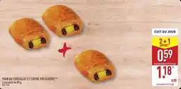 ALDI Pain au chocolat et crème pâtissiere offre