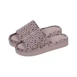 Carrefour Isotoner pantoufles adulte offre