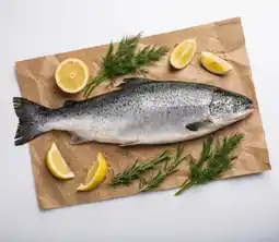 Auchan Supermarché Sans marque saumon atlantique entier vidé offre