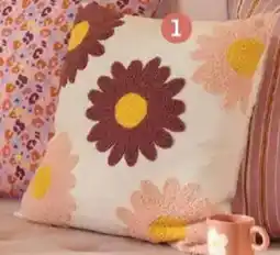 Auchan Coussin carré prune actuel offre