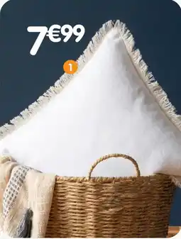 b&m Coussin coton à franges offre