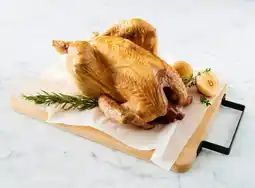 Auchan Sans marque poulet de loué rôti dans nos magasins offre