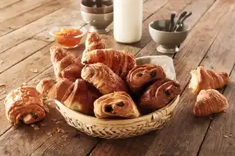 Auchan Sans marque 5 croissants + 5 pains au chocolat pur beurre offre
