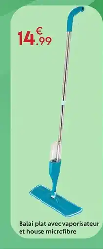 Maxi Bazar Balai plat avec vaporisateur et house microfibre offre