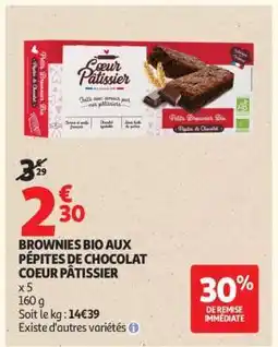 Auchan BROWNIES BIO AUX PÉPITES DE CHOCOLAT COEUR PÂTISSIER offre
