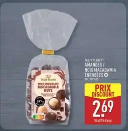 ALDI TASTY PLANET AMANDES / NOIX MACADAMIA ENROBÉES offre