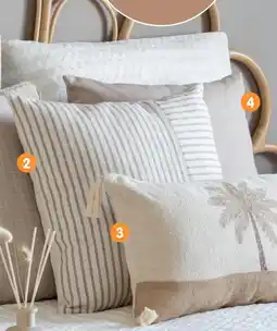 b&m Coussin crème offre
