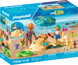 Auchan Playmobil famille jouant dans le sable à la plage offre