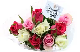 Auchan Supermarché Sans marque bouquet de 10 roses + pic bonnes vacances offre