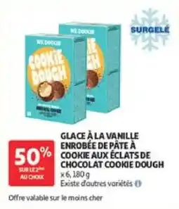 Auchan Glace à la vanille enrobée de pâte à cookie aux éclats de chocolat cookie dough offre