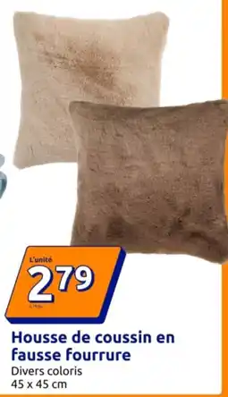 Action Housse de coussin en fausse fourrure offre