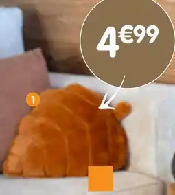 b&m B&m - coussin feuille fourrure offre