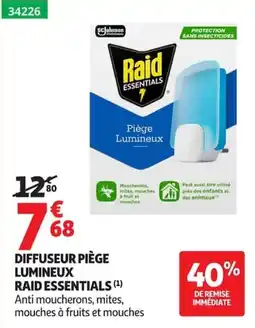 Auchan Raid Essentials Diffuseur Piège Lumineux offre