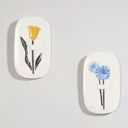 Maisons du Monde Ensemble de 2 décorations murales en ceramique offre