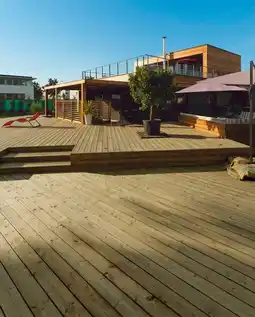 Brico Dépôt Lame de terrasse pin vert offre