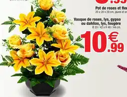 Bazarland Vasque de roses, lys, gypso ou dahlias, lys, fougère offre
