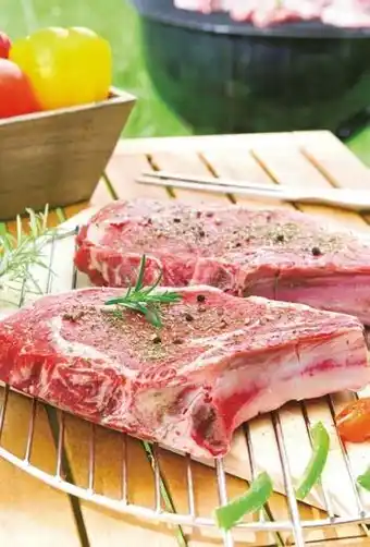 Auchan VIANDE BOVINE : CÔTE AVEC OS offre