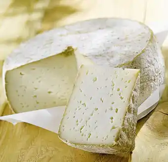 Casino Supermarchés Tomme de Savoie La Pointe Percée 29% mg offre
