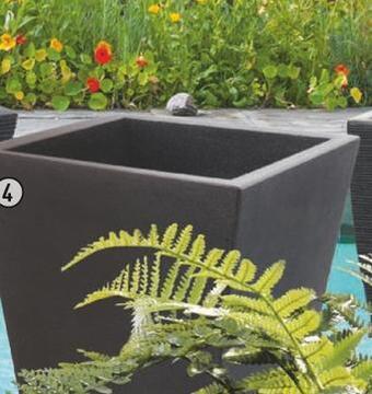 Centrakor Le pot carré évasé offre