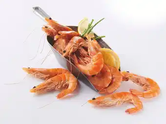 Auchan CREVETTES ENTIÈRES CUITES SAUVAGES RÉFRIGÉRÉES offre