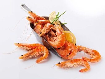 Auchan CREVETTES ENTIÈRES CUITES RÉFRIGÉRÉES offre