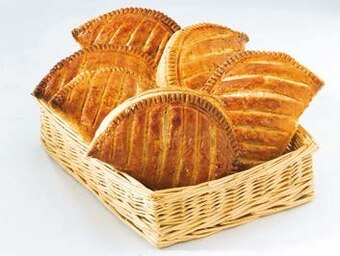 Auchan 4 CHAUSSONS AUX POMMES PUR BEURRE offre