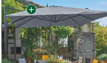 Gamm vert Parasol déporté 3/4 offre
