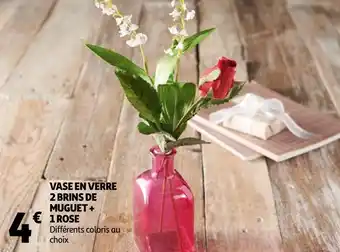 Auchan Vase en verre 2 brins de muguet + 1 rose offre