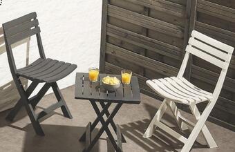 Centrakor La table ou la chaise pliante offre