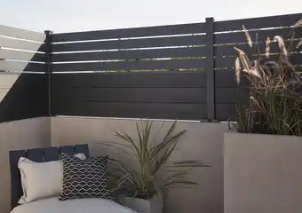 Brico Dépôt Blooma panneau clôture alu noir - h. 1,79 m. h. 44 cm offre