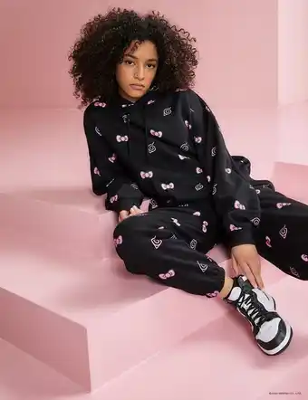 Sweat hello kitty x naruto