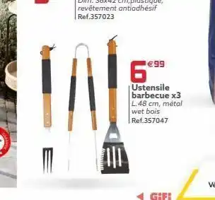 Gifi Feuille de cuisson à barbecue dim. 36x42 cm,plastique, revêtement antiadhésif ref.357023 €99 ustensile barbecue x3 l.48 cm, offre