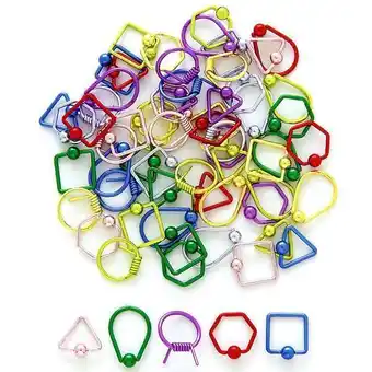 Mellbimbó piercing - geometria alakok és golyó - a piercing alakja: négyzet, a piercing színe: piros