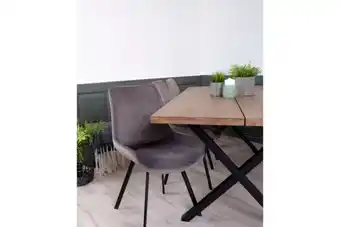 Stílusos étkezőasztal finnegan, sötét tölgy