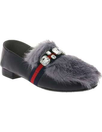 Női elegáns papucs