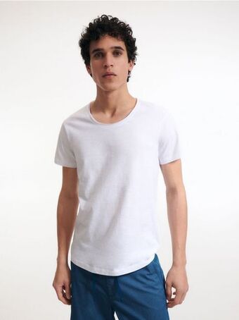 Reserved Regular szabású póló ajánlat