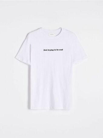 Reserved Regular szabású póló mintával ajánlat