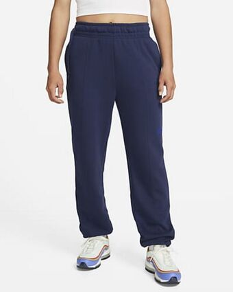 Nike sportswear