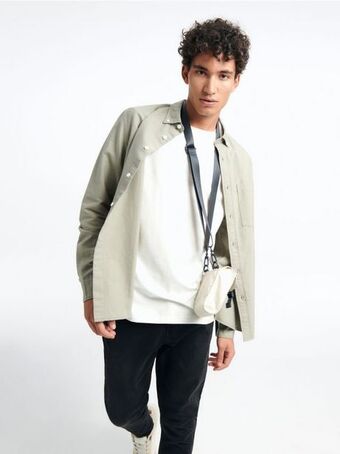 Reserved Regular fit ing ajánlat