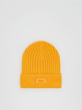 Beanie sapka rávarrásokkal