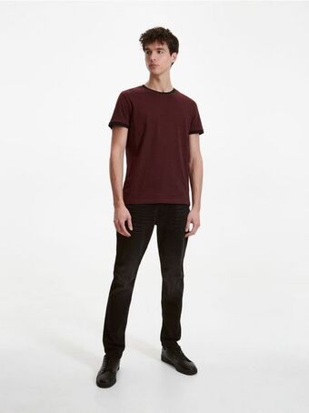 Reserved Regular szabású póló ajánlat