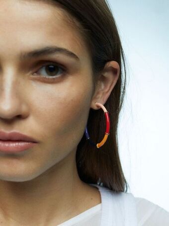 Parfois Enamel hoop earrings enamel hoop earrings ajánlat
