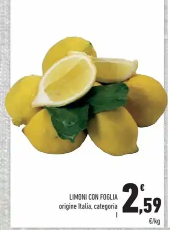 Limoni con foglia